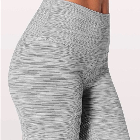 Lululemon wunder under - Picture 2 of 3